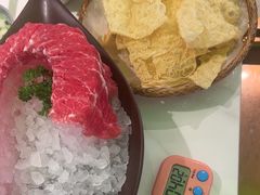 -洪氏嗨捞·广东猪肚鸡·椰子鸡火锅(西咸万象城店)