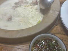 -滇香肴·云南菜蒸汽石锅鱼(云南北路店)
