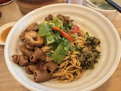 -佬钱湾仔(衣裳街店)