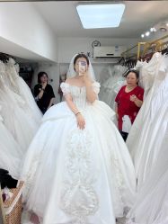 -NaNa婚纱礼服馆