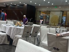 -东豪园林海鲜酒家(南港路辅路店)