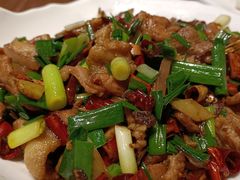 宣威小炒肉-老滇山寨•云南特色菜•地方菜•民族风情歌舞表演(金碧店)