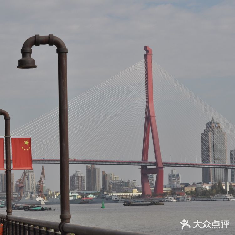 地理位置：杨树浦路平凉路 杨浦滨江