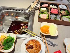 -海底捞火锅(新松江路店)