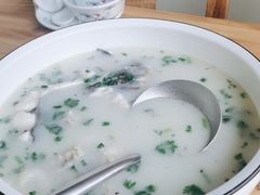 -美顺香食府鱼头老店(雪野湖店)