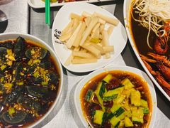 -龙巢盱眙龙虾·牛蛙·烧烤宵夜(八卦岭店)