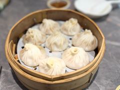 蟹粉蟹膏鲜肉双拼-莱莱小笼·乔艾