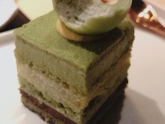 -余欢领鲜火锅(新街口店)