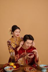 -喜爱高定婚纱摄影