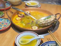 -洱火云南酸菜牛肉火锅(石景山当代商城店)