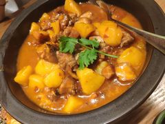 洋芋焖鸡-云海肴·汽锅鸡·云南菜(天山百盛优客店)