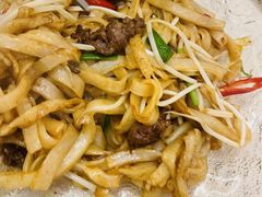 干炒牛河-白仁仔· 活烤海鲜 宵夜(豫园店)