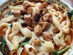 麻辣鸡丁刀削面-东京包子楼(政七街店)