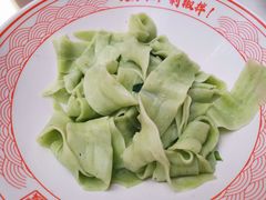 -阿瓦山寨·湘菜现炒·剁椒鱼头王(咸阳总店)