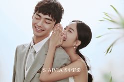 -雪中彩影婚纱摄影·微光艺术中心