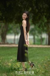 -现代经典婚纱摄影