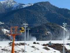 -丝绸之路山地度假区滑雪场