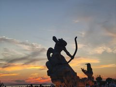 -巴陵广场