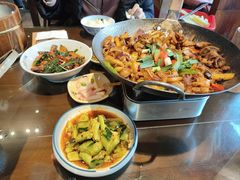 -富正毅三下锅·湘西韵味(天门山索道店)