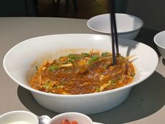 沙蒜烧豆面-荣轩(新荣记环球金融中心店)
