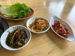 -牛信亭韩国料理·炭火烤肉(紫藤路店)