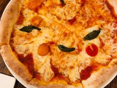 玛格丽塔基本披萨-La Tavernetta(Bar à Vin)(乌鲁木齐路店)