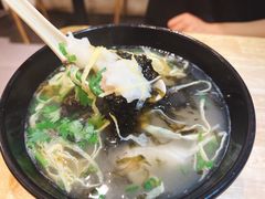 上海小馄饨-玖鲜小笼(中山广场店)