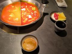 -湊湊火锅·茶憩(杭州湖滨银泰in77店)