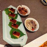 大快朵颐烤鸭时
