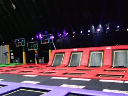 -失重星球乐园·蹦床馆(欢乐谷店)