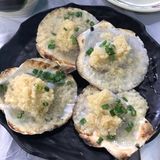 店面并不是很大,但还整洁干净