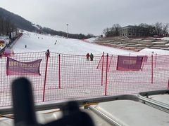 -庙香山滑雪场