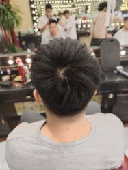 -东方先生国潮男士理发馆