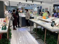 -宏宇眼镜蔡司依视路折扣店(兆佳眼镜城店)