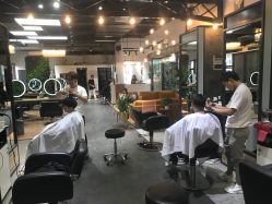 -FRIDAY星期五专业美发沙龙