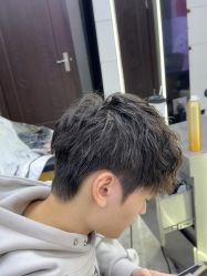 -藤野造型烫发染发