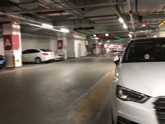 -万象城-停车场