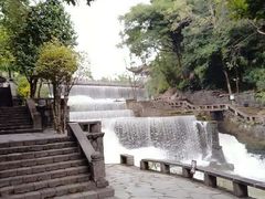 景点-叠水河瀑布