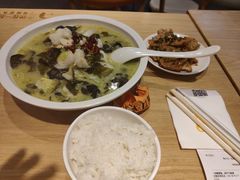 -鱼你在一起(奉贤宝龙城广场店)
