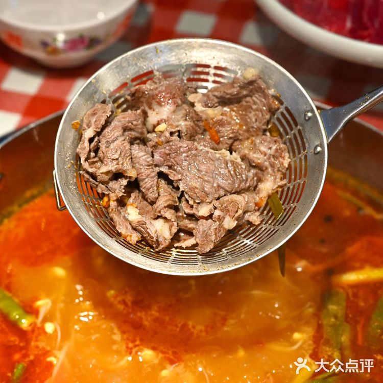 遵义心中第一牛逼好吃的酸汤牛肉火锅。。。 