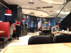 大堂-必胜客(华南摩尔店)