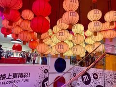 -m豆巧克力世界(上海世茂广场店)