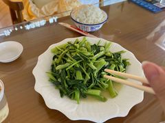 -三姐妹·海鲜大排档