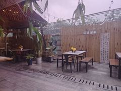 -郭婆婆疯子鸡·土货江湖菜馆