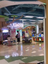 -莫莉幻想儿童乐园(郑州丹尼斯三天地店)