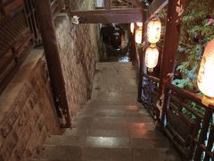 -野山舂·贵州现舂酸汤牛肉(东山店)
