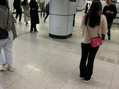 -上海体育馆(地铁站)