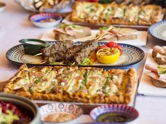 -香格里拉鱼跃地中海西餐厅·牛排披萨