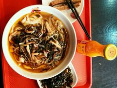 -顺溜·手工刀削面·黑金店(铜锣湾店)