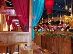 -老滇山寨•云南特色菜•地方菜•民族风情歌舞表演(金碧店)